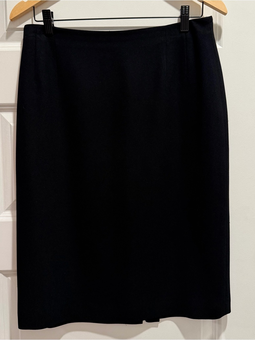 Women’s Vintage Liz Claiborne Classics Black Pencil Skirt, Sz. 12, Cute!!!